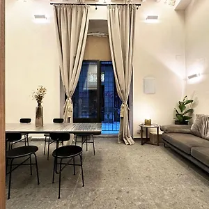 Oasis & Old Town Center Apartament